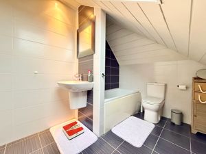 Photo 9- click for photo gallery